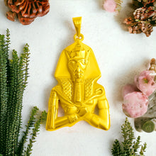 Load image into Gallery viewer, King Akhenaton Gold Pendant