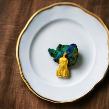 Load image into Gallery viewer, Sekhmet Powerful Gold Pendant