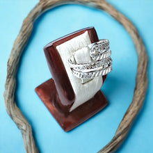 Load image into Gallery viewer, Goddess Maat's Feather Silver Ring