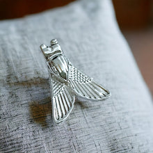 Load image into Gallery viewer, Sacred Fly Of Valor Silver Pendant Necklace