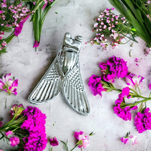 Load image into Gallery viewer, Sacred Fly Of Valor Silver Pendant Necklace