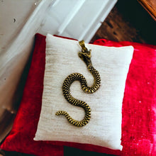 Load image into Gallery viewer, Wadjet The Snack Pendant