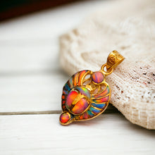 Load image into Gallery viewer, Dainty Scarab Gold Pendant Necklace