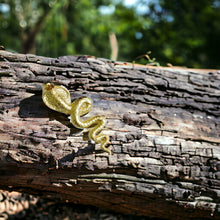 Load image into Gallery viewer, Goddess Wadjet Amulet Pendant