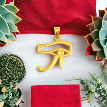 Load image into Gallery viewer, Gold Eye Of Horus Pendant
