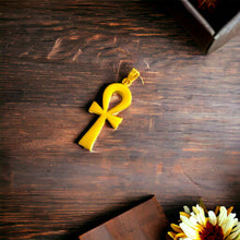 Load image into Gallery viewer, Gold Simple Ankh Pendant