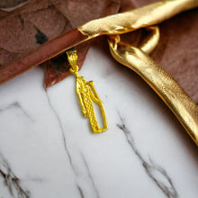 Load image into Gallery viewer, Goddess Maat Pendant