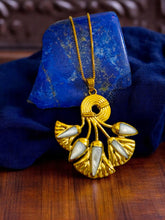 Load image into Gallery viewer, Gold Lotus Flower Pendant Necklace