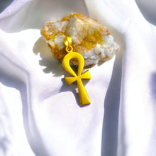 Load image into Gallery viewer, Gold Simple Ankh Pendant
