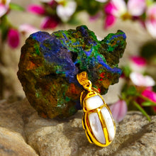 Load image into Gallery viewer, Gold Royal Mother Of Pearl Scarab Pendant Egyptian Necklace