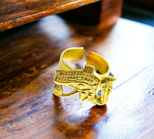 Load image into Gallery viewer, Gold Wadjet Eye Ring
