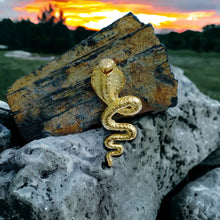 Load image into Gallery viewer, Goddess Wadjet Amulet Pendant