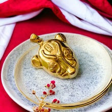 Load image into Gallery viewer, Sekhmet Gold  Pendant