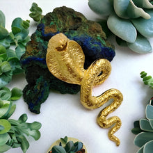 Load image into Gallery viewer, Goddess Wadjet Amulet Pendant