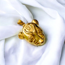 Load image into Gallery viewer, Sekhmet Gold  Pendant