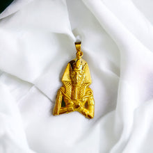 Load image into Gallery viewer, King Akhenaton Gold Pendant