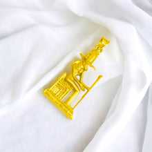 Load image into Gallery viewer, Gold God Amun On The throne Pendant