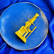 Load image into Gallery viewer, Gold God Amun On The throne Pendant