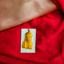 Load image into Gallery viewer, Sekhmet Powerful Gold Pendant
