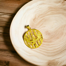 Load image into Gallery viewer, Isis Legend Round Pendant