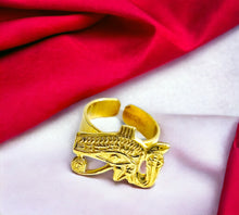 Load image into Gallery viewer, Gold Wadjet Eye Ring