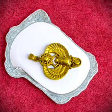 Load image into Gallery viewer, Royal Scarab Beetle Gold Pendant Necklace
