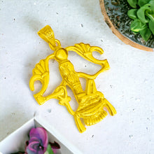 Load image into Gallery viewer, Magic Isis Gold Pendant
