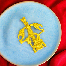 Load image into Gallery viewer, Magic Isis Gold Pendant