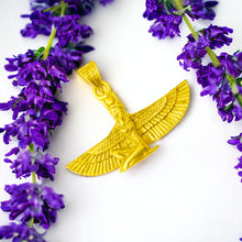 Load image into Gallery viewer, Dainty Isis Gold Pendant Necklace