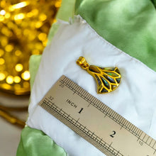 Load image into Gallery viewer, Gold Lotus Flower Pendant Necklace