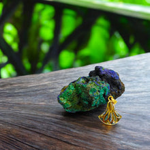Load image into Gallery viewer, Gold Lotus Flower Pendant Necklace