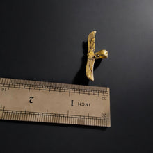 Load image into Gallery viewer, Dainty Winged Sun Desk Gold Pendant Necklace