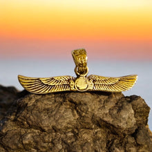 Load image into Gallery viewer, Dainty Winged Sun Desk Gold Pendant Necklace