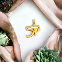Load image into Gallery viewer, Gold Eye Of Horus Pendant
