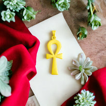 Load image into Gallery viewer, Gold Simple Ankh Pendant
