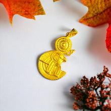 Load image into Gallery viewer, God Horus The Protector Pendant
