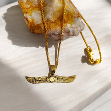 Load image into Gallery viewer, Dainty Winged Sun Desk Gold Pendant Necklace
